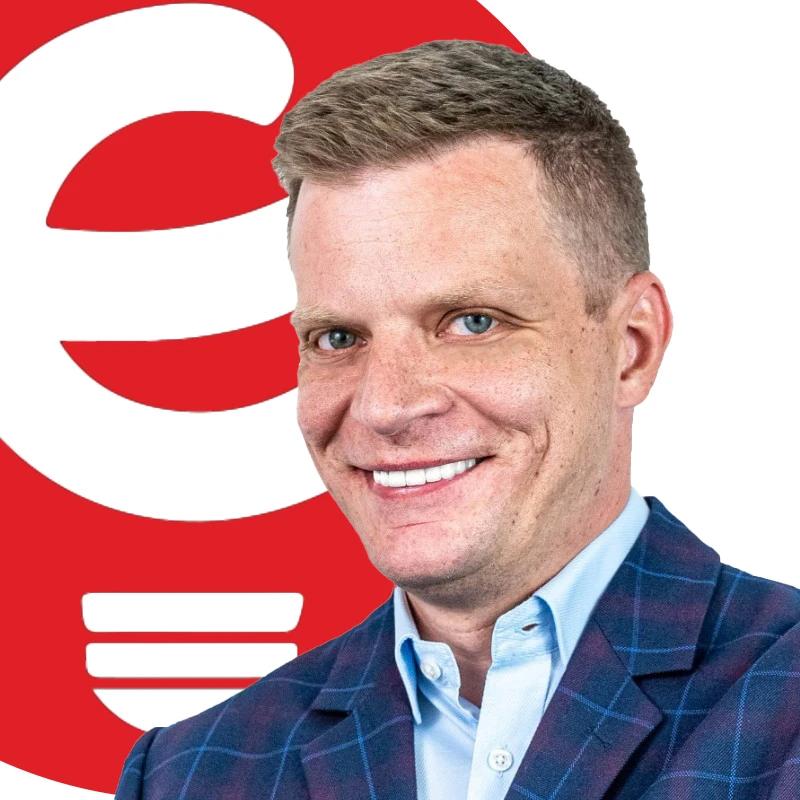Jakub Mróz — ekspert ds. inwestycji energetycznych ELEMER